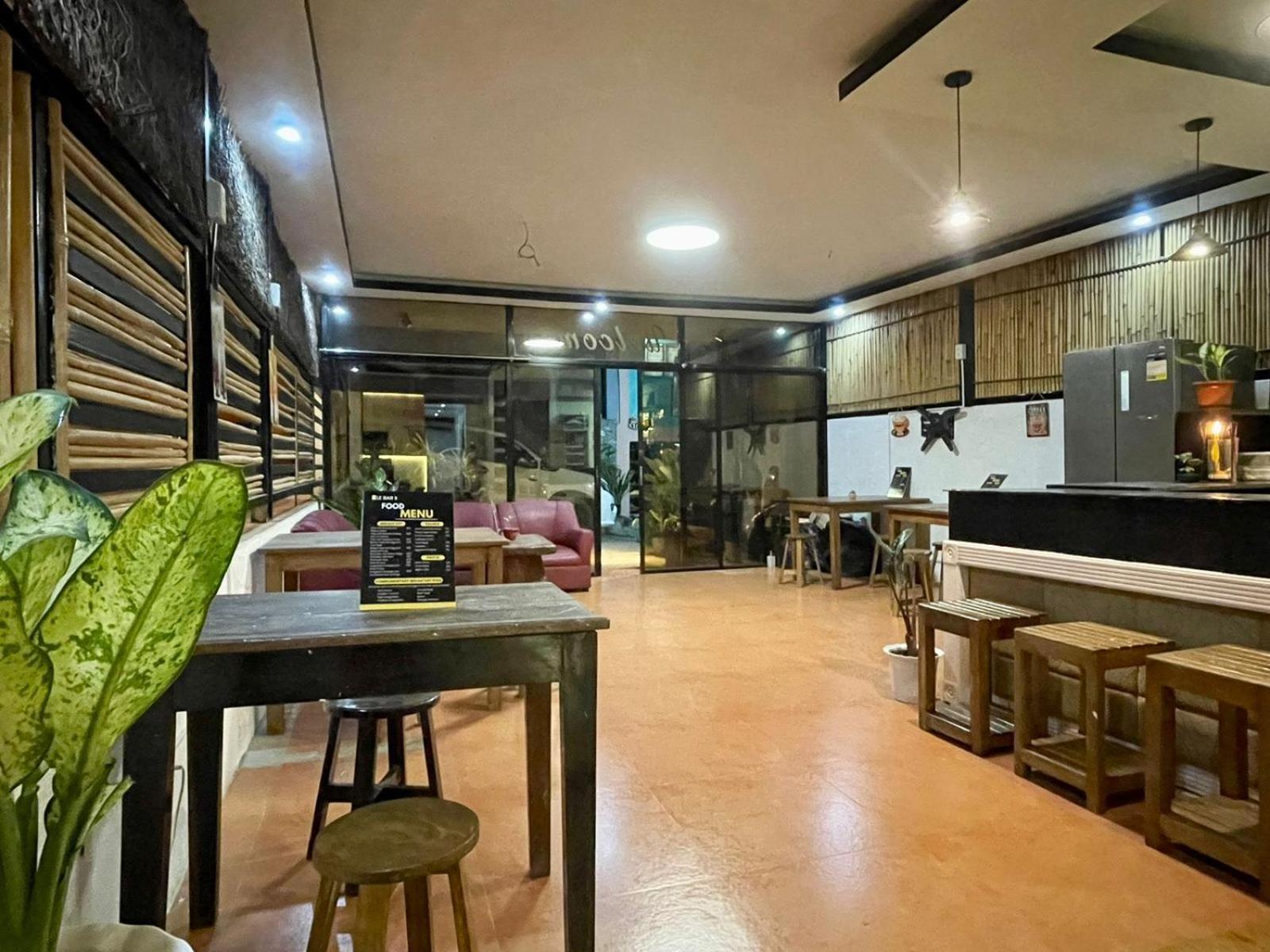 Trail Inn Puerto Princesa Exteriör bild