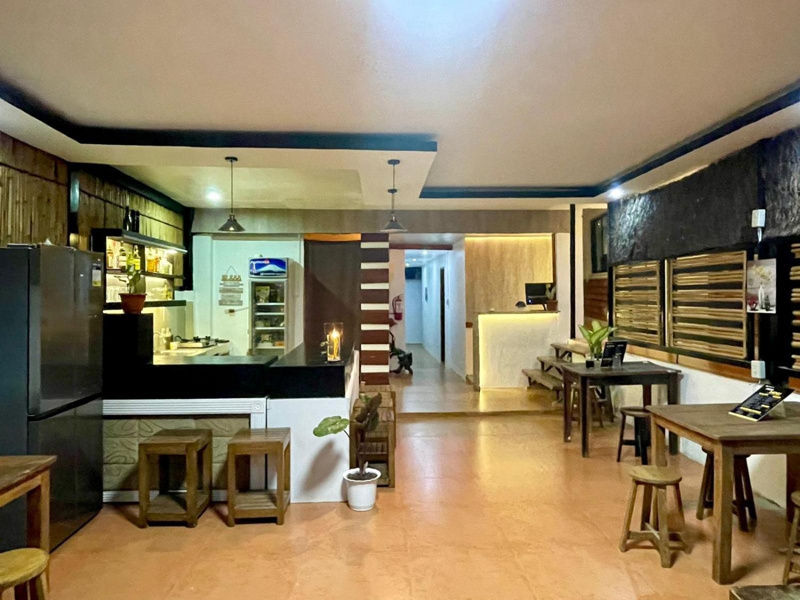 Trail Inn Puerto Princesa Exteriör bild